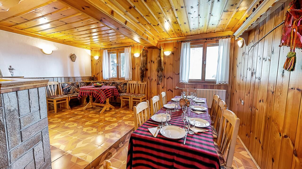 Проживание в семье Къща за гости Каневи Momchilovtsi